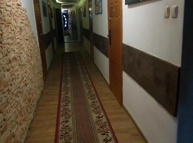 ベッド・アンド・ブレックファスト Goscinne Pocztacaffe *