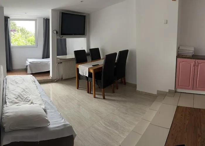 ベッド・アンド・ブレックファスト Goscinne Pocztacaffe *